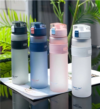 Prenosná fľaša na vodu s matným povrchom